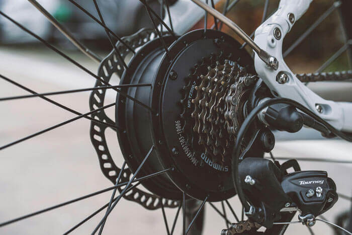 Motor Power vs. Real-World Performance: What MoVcan E-bike Riders Actually Experience