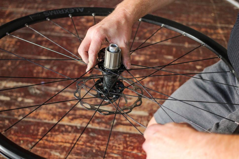 E-Bike Spoke Breaking Problems: MoVcan Whee